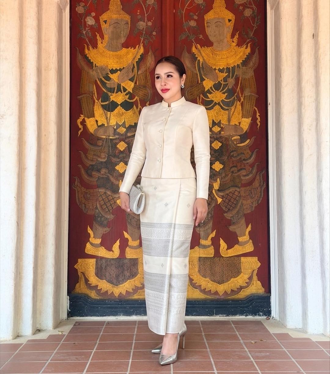 ชุดราตรียาว / ชุดแต่งงาน