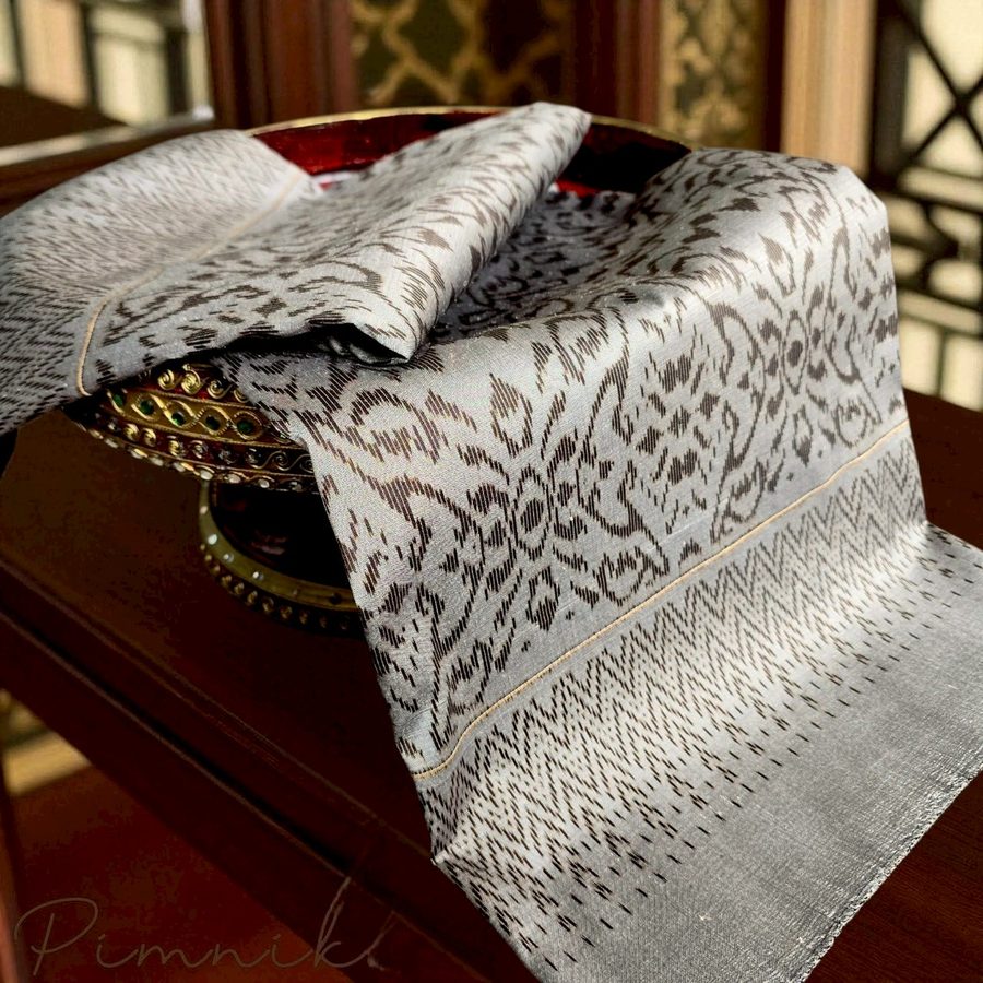 ผ้าไหมมัดหมี่