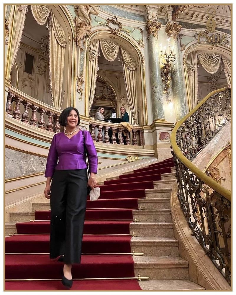 รีวิวลูกค้า ลดา ซิลค์ ชุดไทยผ้าไหม รูปที่ 10