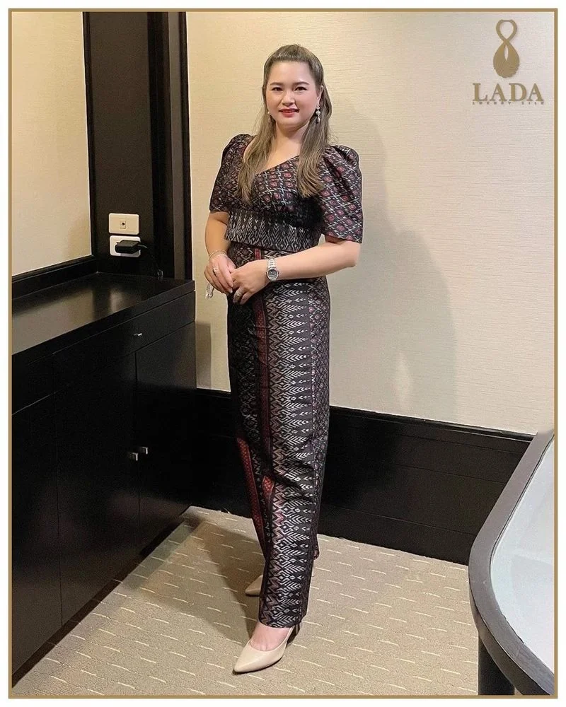 รีวิวลูกค้า ลดา ซิลค์ ชุดไทยผ้าไหม รูปที่ 12