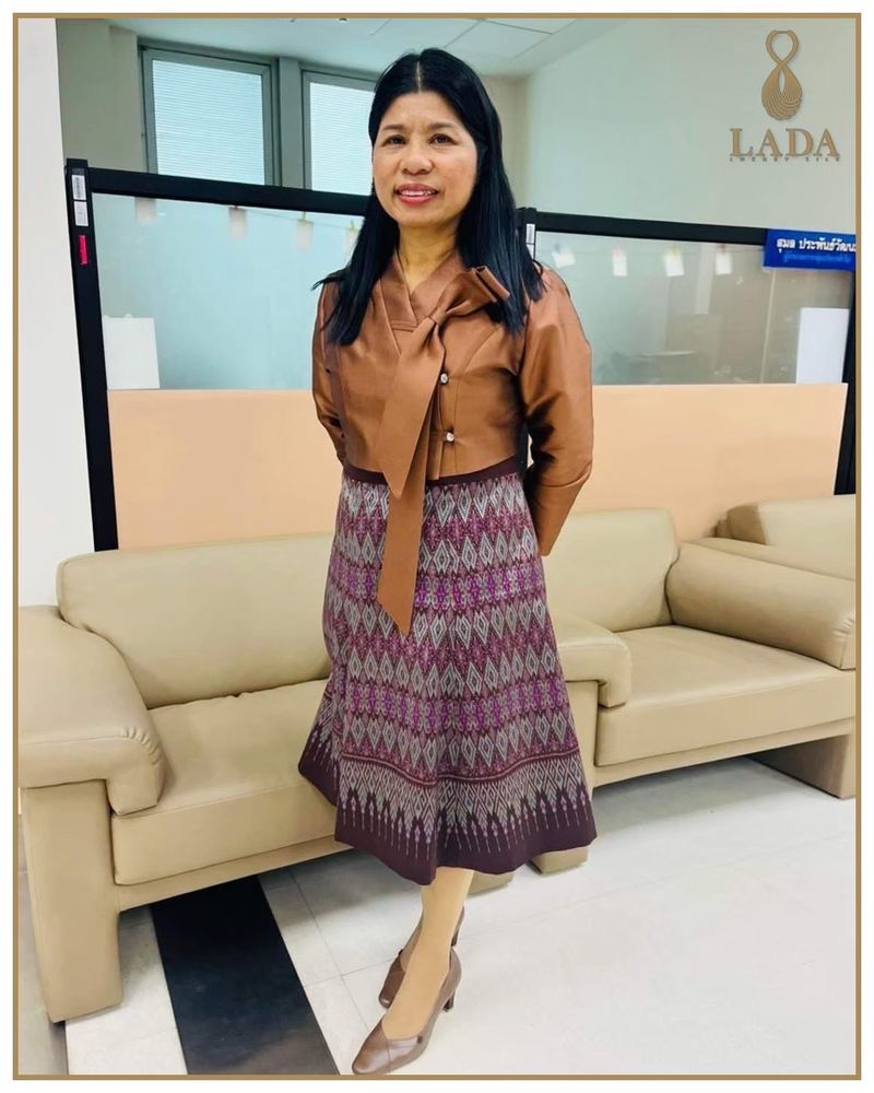 รีวิวลูกค้า ลดา ซิลค์ ชุดไทยผ้าไหม รูปที่ 9